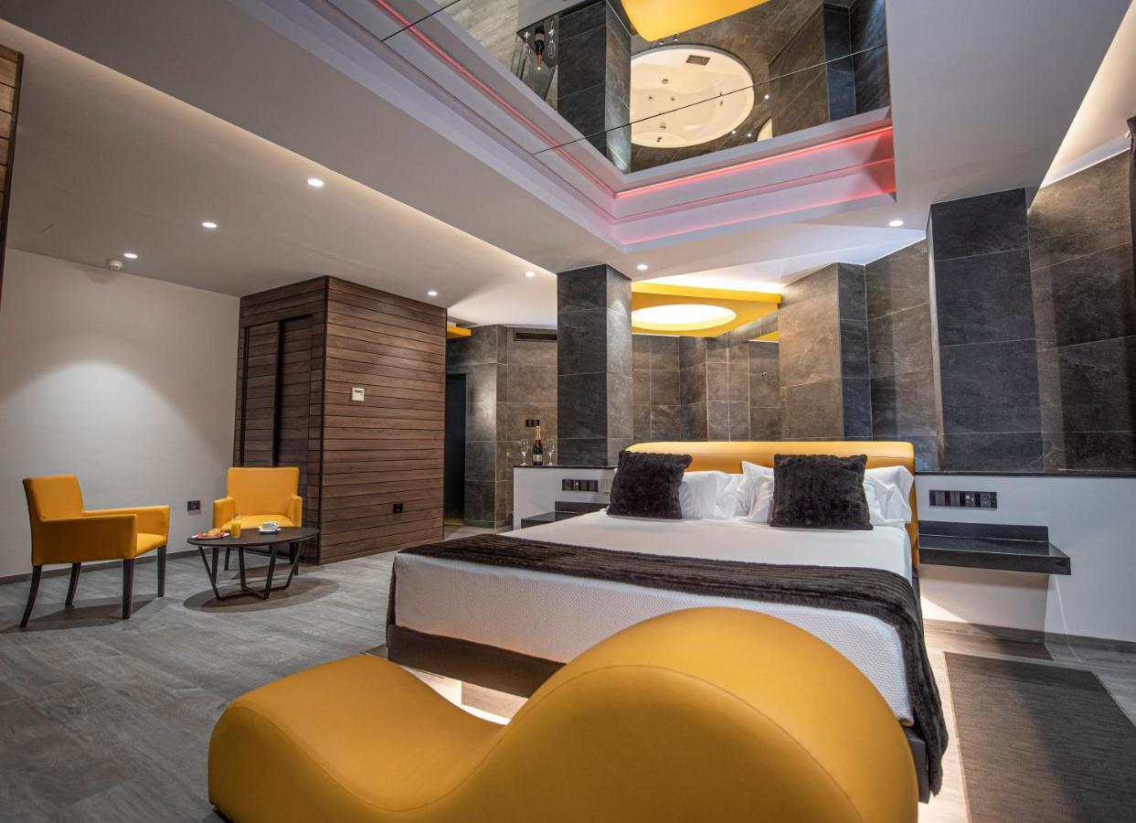 Hotel Luve ซาน อันโตนิโอ เด บานาเกแบร์ ภายนอก รูปภาพ