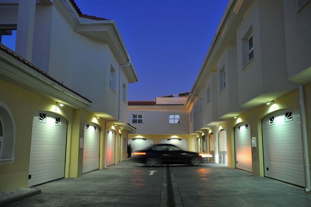 Hotel Luve ซาน อันโตนิโอ เด บานาเกแบร์ ภายนอก รูปภาพ